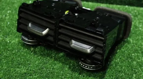 Rear air vent grill