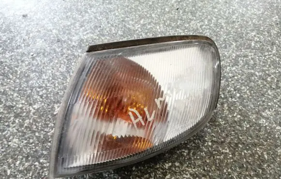 Nissan Almera Front indicator light
