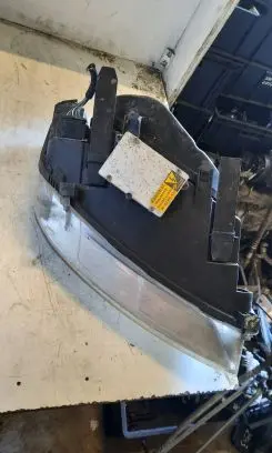 Ford C-MAX I Headlight/headlamp 270606