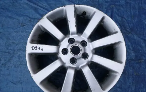 Land Rover Range Rover L322 R20 alloy rim 