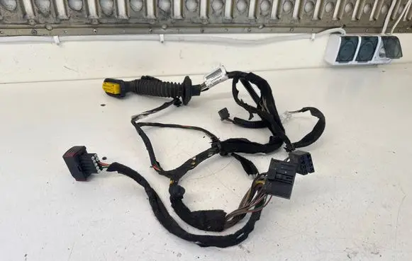 Opel Vivaro Front door wiring loom 93859942 8200715012