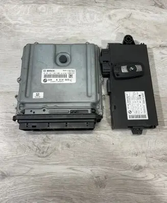 BMW 3 E90 E91 Engine ECU kit and lock set 8510829