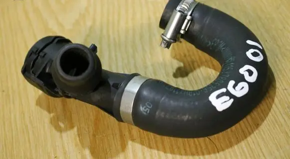 BMW 5 E60 E61 Engine coolant pipe/hose 7805360