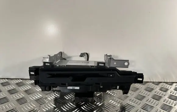 Lexus UX Radio/CD/DVD/GPS head unit 8612076D20