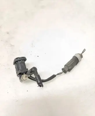Windshield washer spray nozzle