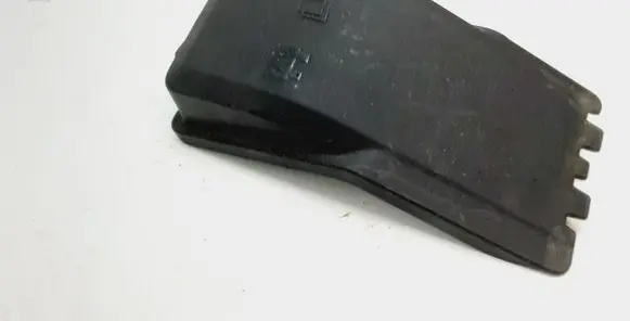 Volvo V70 Fuse box cover 31337340