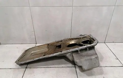 Bentley T2 Oil sump PB100766PC