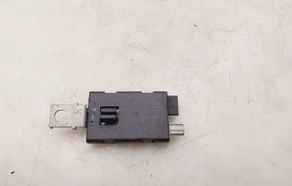 Peugeot 3008 II Aerial antenna amplifier 9678019580 81637800