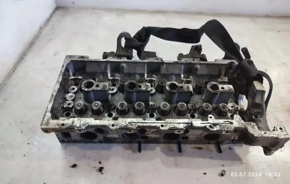 Mercedes-Benz Vito Viano W639 Engine head A6460101020