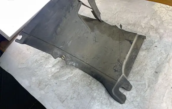 Volkswagen Golf Plus Front mudguard 1K0805974 1K0805912
