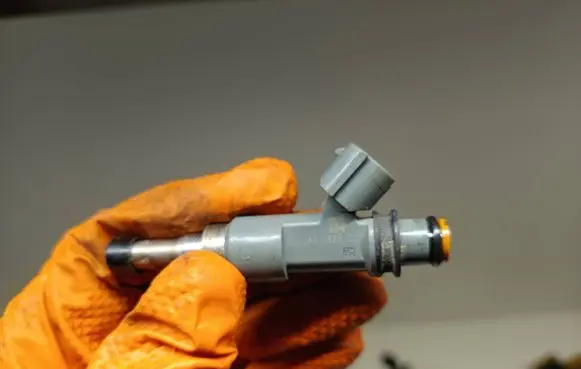 Subaru Outback (BS) Fuel injector 226062524