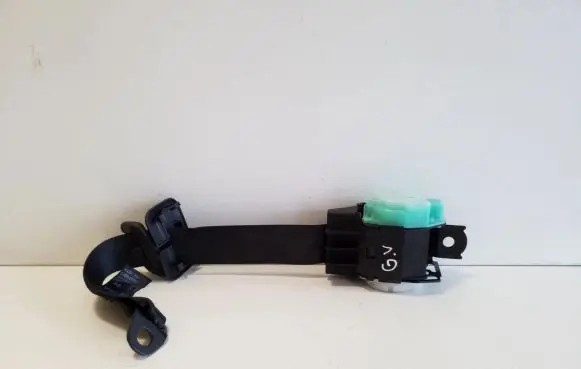 Toyota Avensis T250 Middle seatbelt (rear) 7335005042