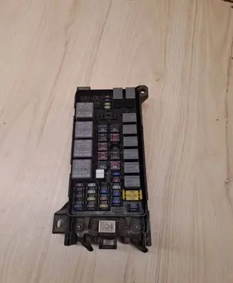 KIA Sorento Fuse module 911603E070 10050613038 BE0700506230279