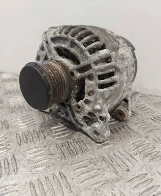 Volkswagen Polo V 6R Generator/alternator 06F903023F 0124525091