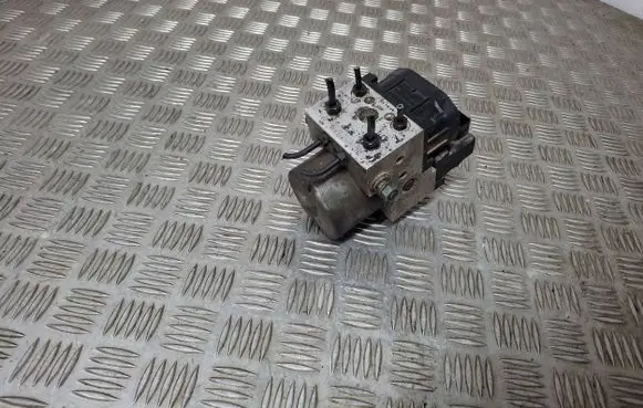 Audi A4 S4 B5 8D ABS Pump 8E0614111HL 0265210411hl