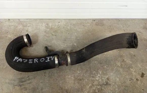 Mitsubishi Pajero Air intake hose/pipe rurapaje3.2