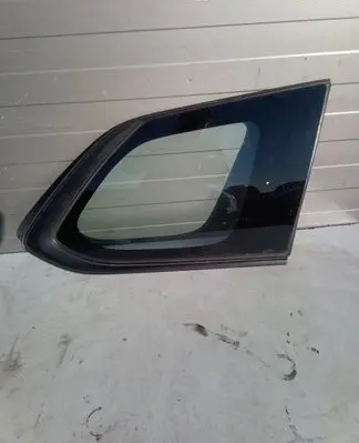 Mitsubishi Outlander Rear side window