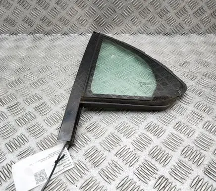 Jaguar XJ X350 Rear vent window glass 2W93F25829A