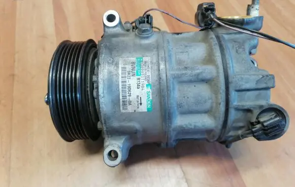 Jaguar XF X250 Air conditioning (A/C) compressor (pump) 9X2319D629DA 089930119B4 PCX16