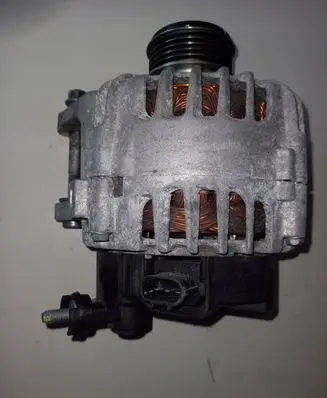 Hyundai ix20 Generator/alternator 373002A600