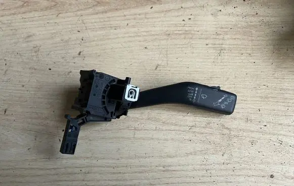 Volkswagen Scirocco Wiper control stalk 1K0953519H