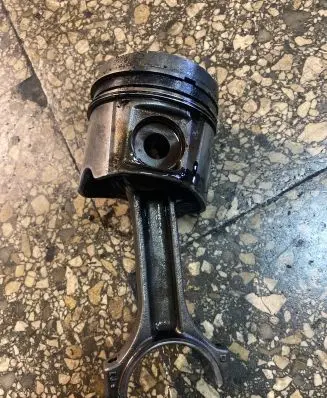 Renault Laguna II Piston 1295