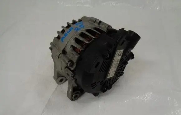Peugeot 308 Generator/alternator 9826574080