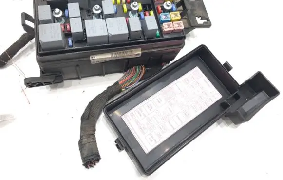 Chevrolet Epica Fuse box set 96647287
