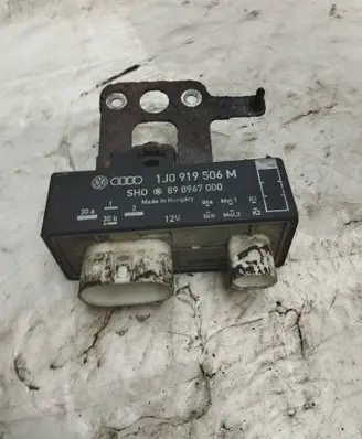 Volkswagen Polo IV 9N3 Coolant fan relay 1J0919506M 898967000