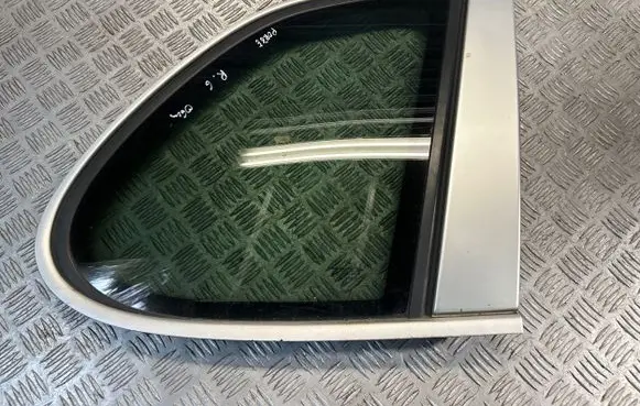 Porsche Cayenne (9PA) Rear side window 43R00069 E000190 DOT32AS3M2