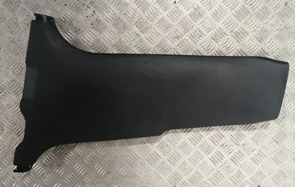 (B) pillar trim (bottom)