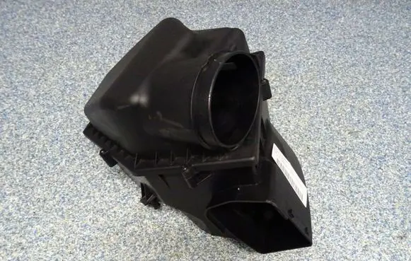BMW X4 G02 Air filter box 8744709