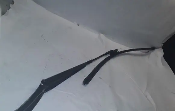 Volkswagen Tiguan Windshield/front glass wiper blade 5N2955410