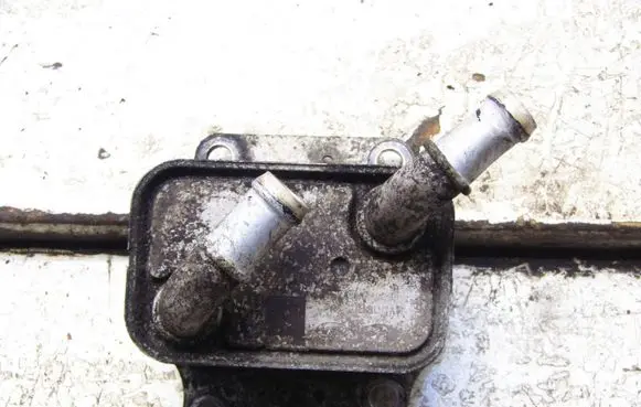 KIA Ceed Engine oil radiator 1111
