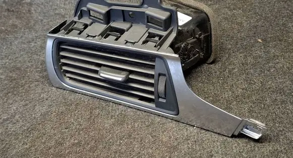 Audi A6 S6 C7 4G Dashboard side air vent grill/cover trim 4G1820901
