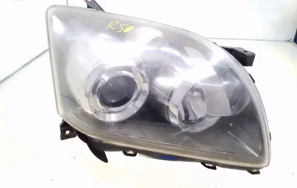 Toyota Avensis T250 Headlight/headlamp 8596724010 3900078496