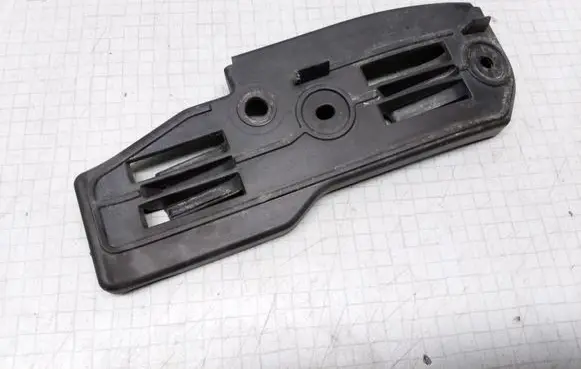 Volkswagen PASSAT B5.5 Front bumper mounting bracket 3B0807184E