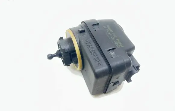 Headlight level adjustment motor