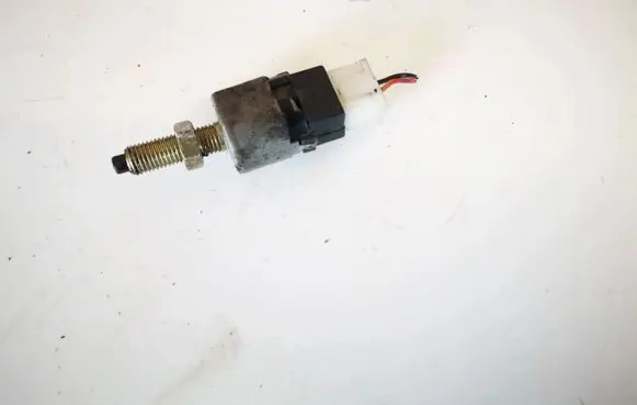 Mitsubishi Space Star Brake pedal sensor switch