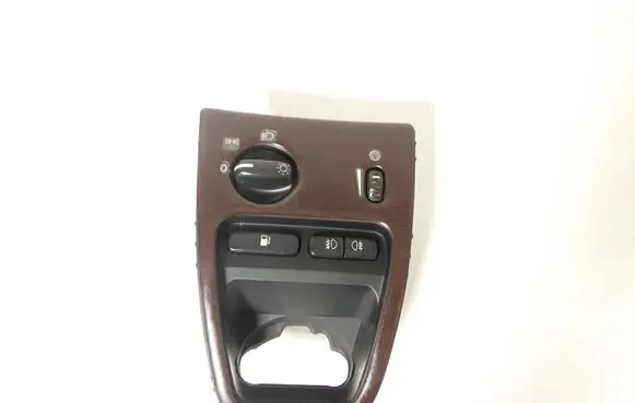 Volvo XC90 Light switch 8697221