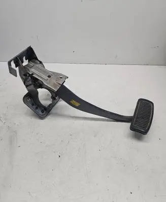 KIA Sorento Brake pedal 
