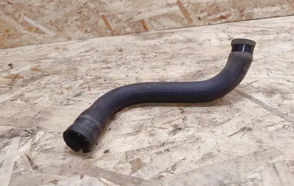 Maserati Quattroporte Engine coolant pipe/hose