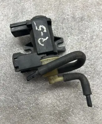 Audi A4 S4 B6 8E 8H Turbo solenoid valve 8K0906627