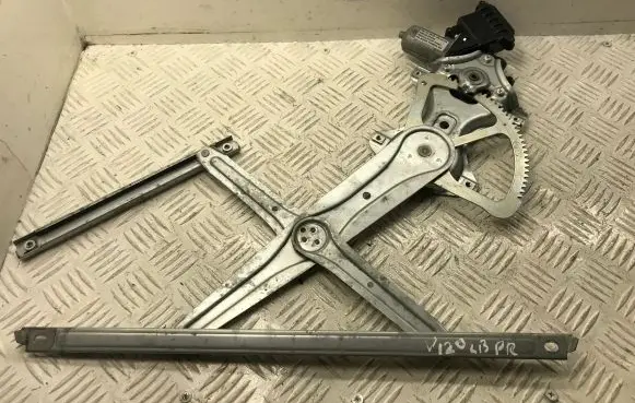 Toyota Verso Front door window regulator with motor 698100F020 977556106