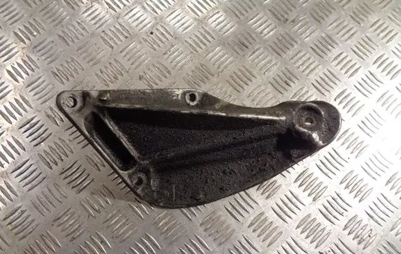 BMW 5 E60 E61 Engine mounting bracket 6771069 2211677106902