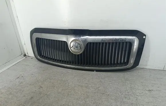 Skoda Superb B5 (3U) Front grill 3U0853651C
