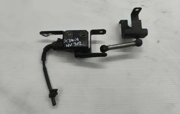 Skoda Octavia Mk2 (1Z) Headlight/headlamp level sensor 1T09075036