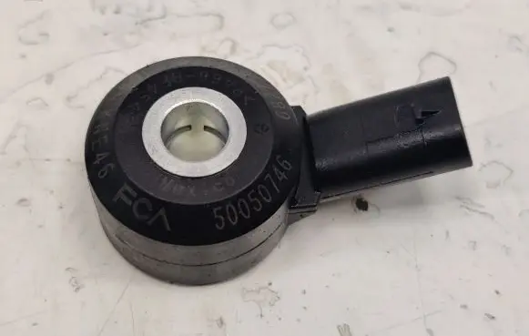 Ram 1500 Detonation knock sensor 68223050AA 68570138AA