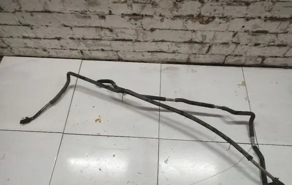 Toyota Previa (XR30, XR40) II Engine coolant pipe/hose 