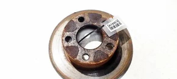 Volkswagen PASSAT B5 Rear brake disc neventiliuojamas